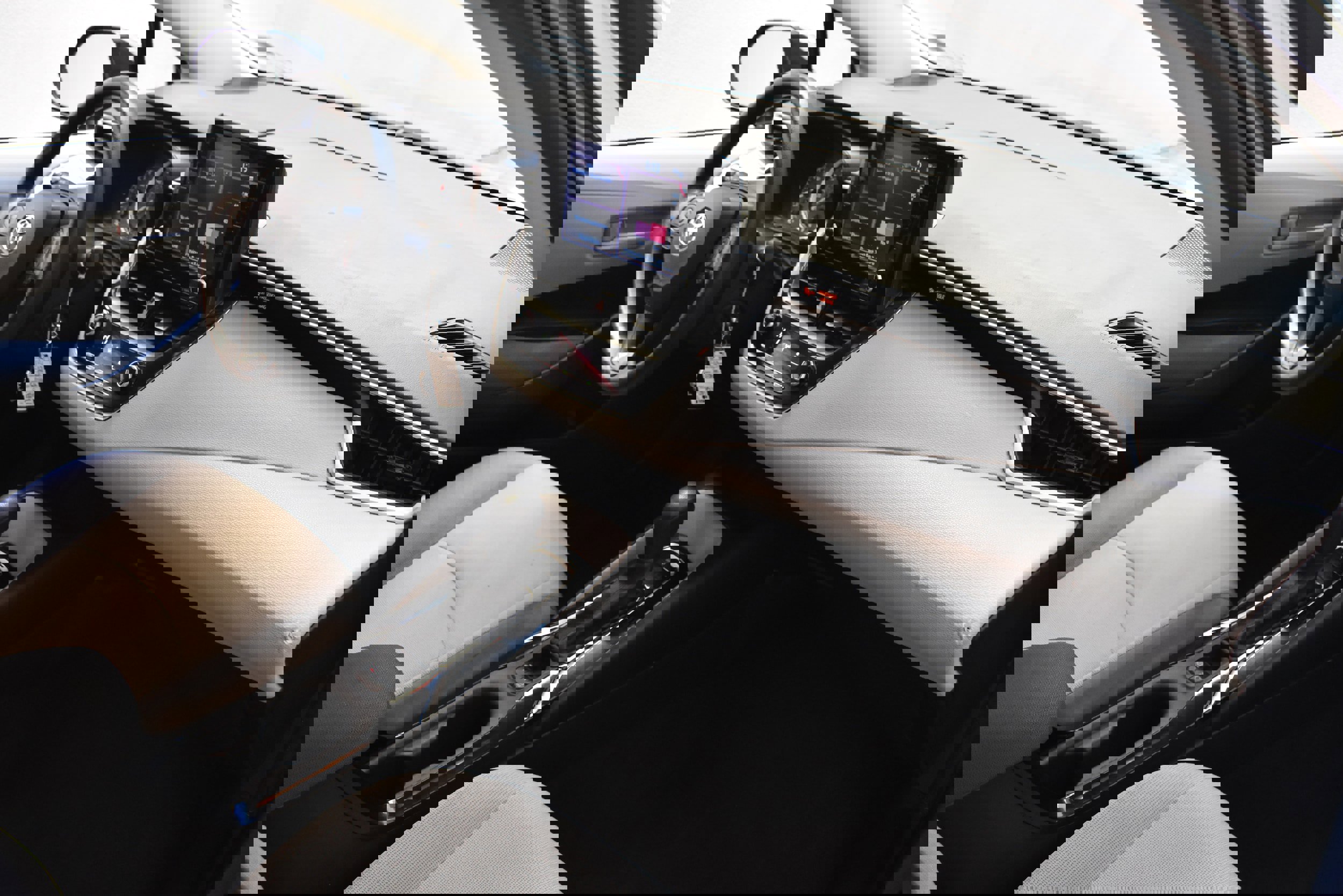 Used 2022 Toyota Corolla LE image 28