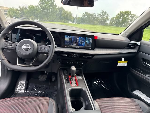 New 2026 Nissan Kicks SR w/ SR Premium Package AWD/4WD image 15
