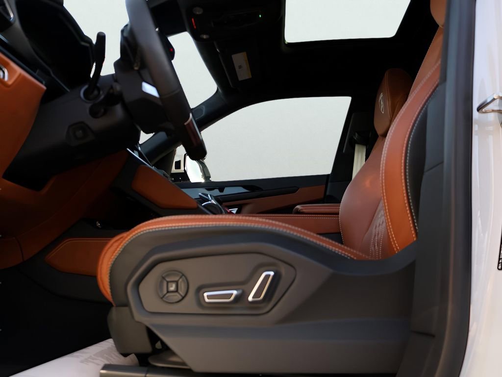 Used 2024 Lamborghini Urus S image 40