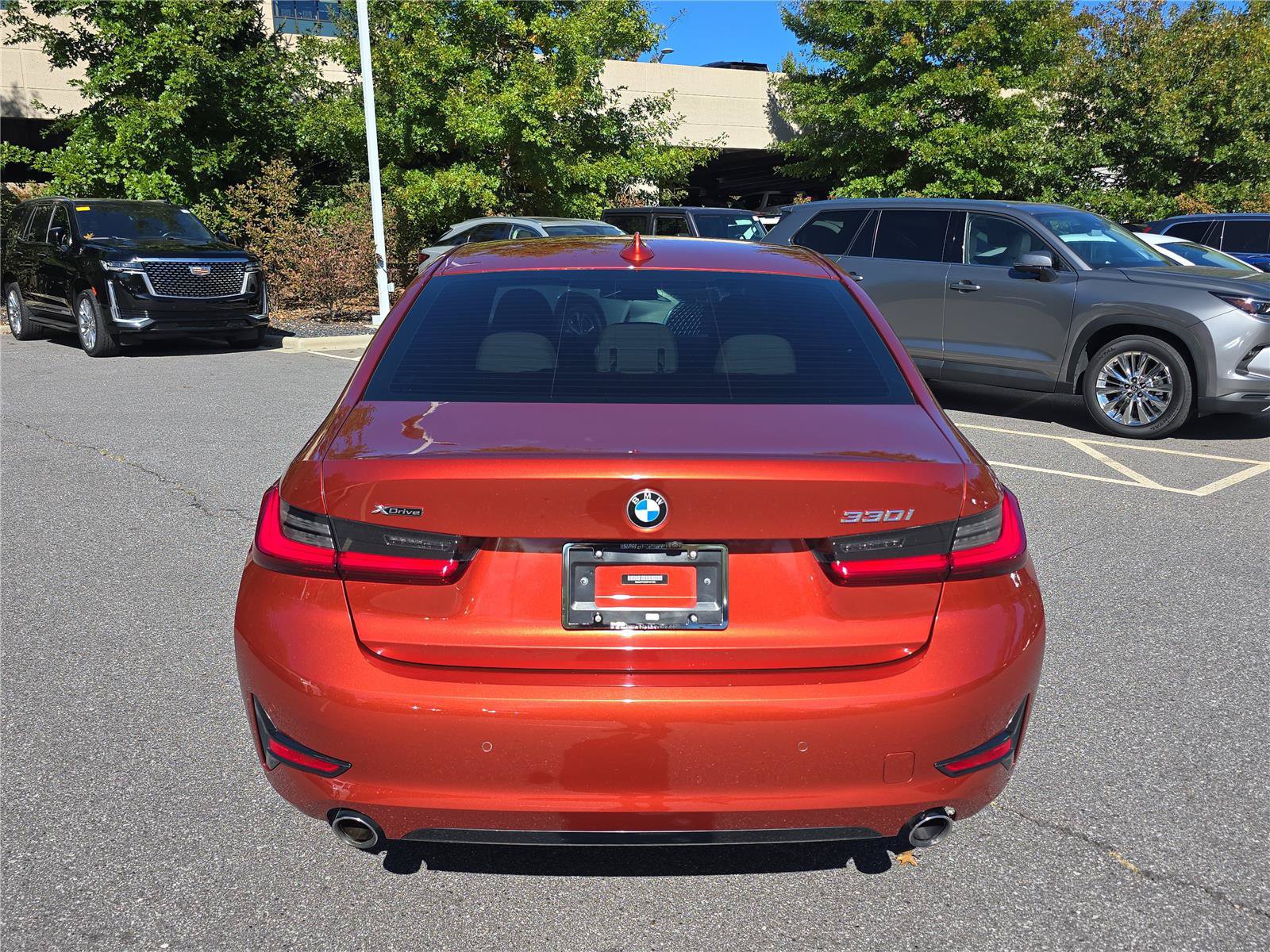 Used 2019 BMW 330i xDrive Sedan AWD/4WD image 4