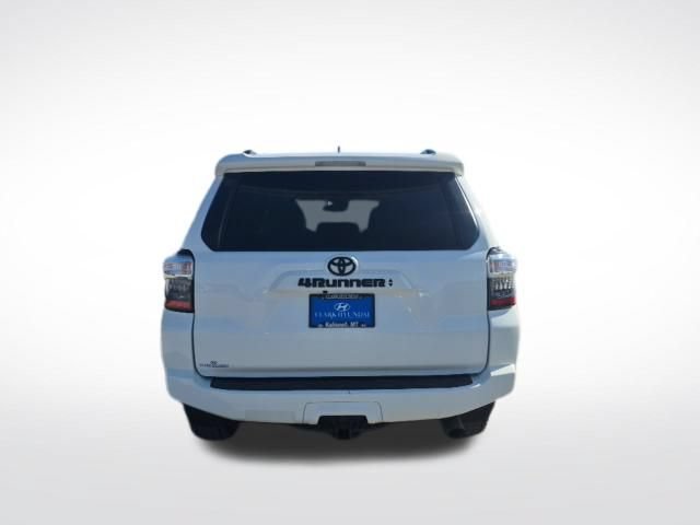 Used 2022 Toyota 4Runner SR5 Premium w/ Moonroof Package AWD/4WD image 6