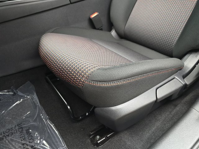 New 2027 Nissan Sentra SR w/ Floor Mat Package FWD image 30