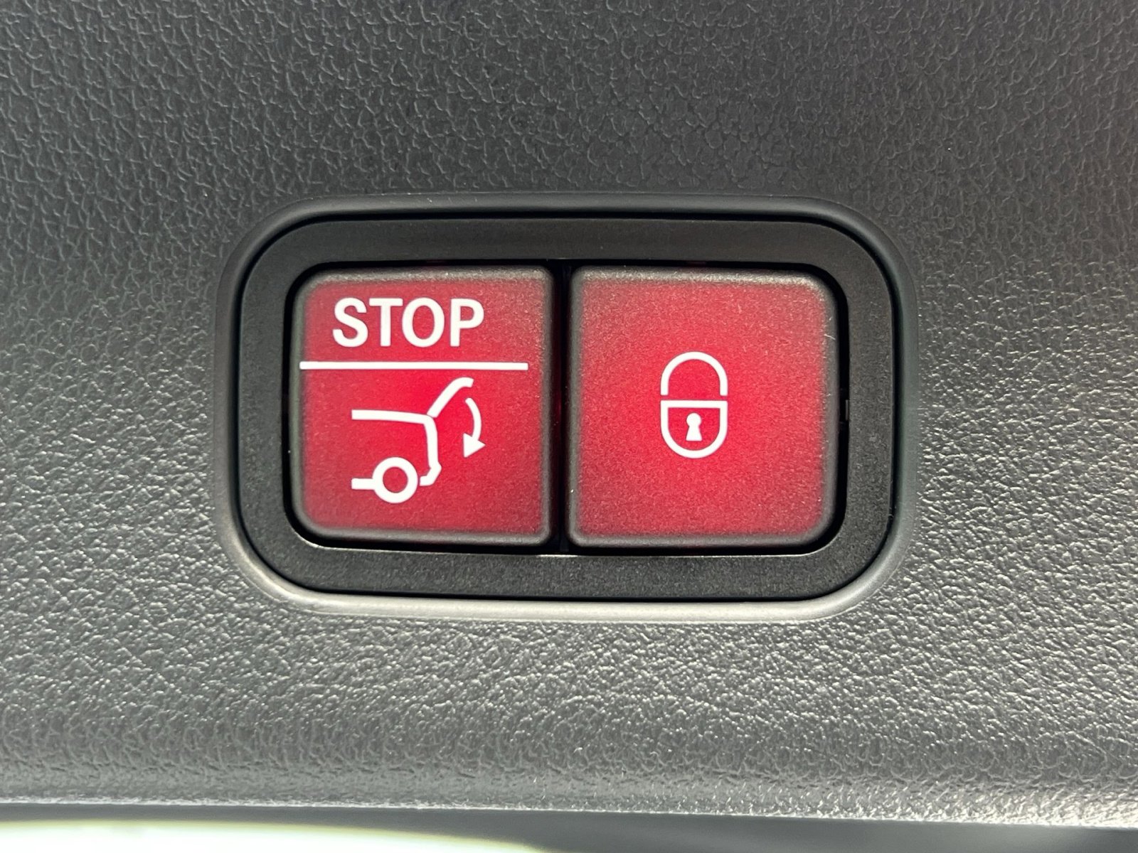 Certified 2026 Mercedes-Benz GLC 300 4MATIC image 25