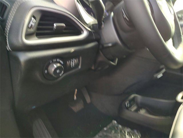 New 2026 Chrysler Pacifica Select image 12