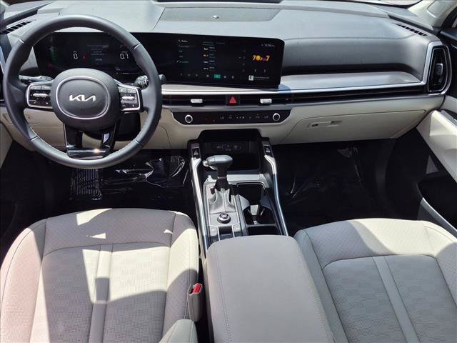 Used 2025 Kia Sorento S FWD image 18