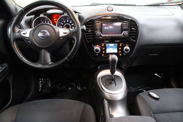 Used 2016 Nissan Juke SV w/ Cold Weather Package FWD image 2