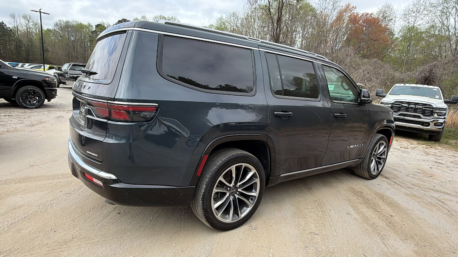 Used 2024 Jeep Wagoneer Series III w/ Premium Group I image 8
