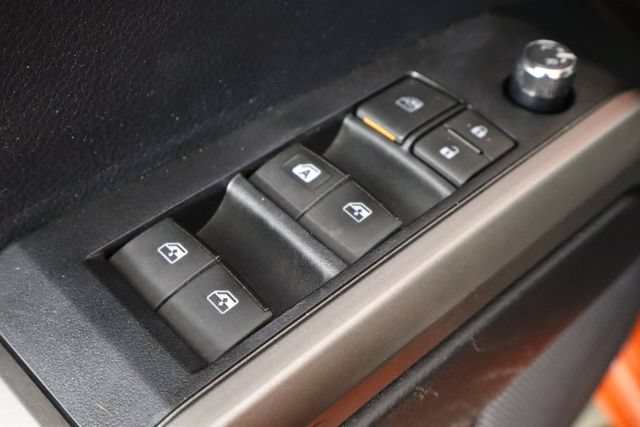 Used 2018 Toyota Tacoma SR5 RWD image 18