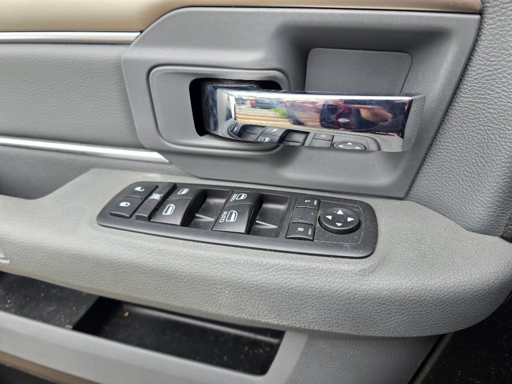 Used 2019 RAM 1500 Classic Warlock w/ Electronics Group AWD/4WD image 18