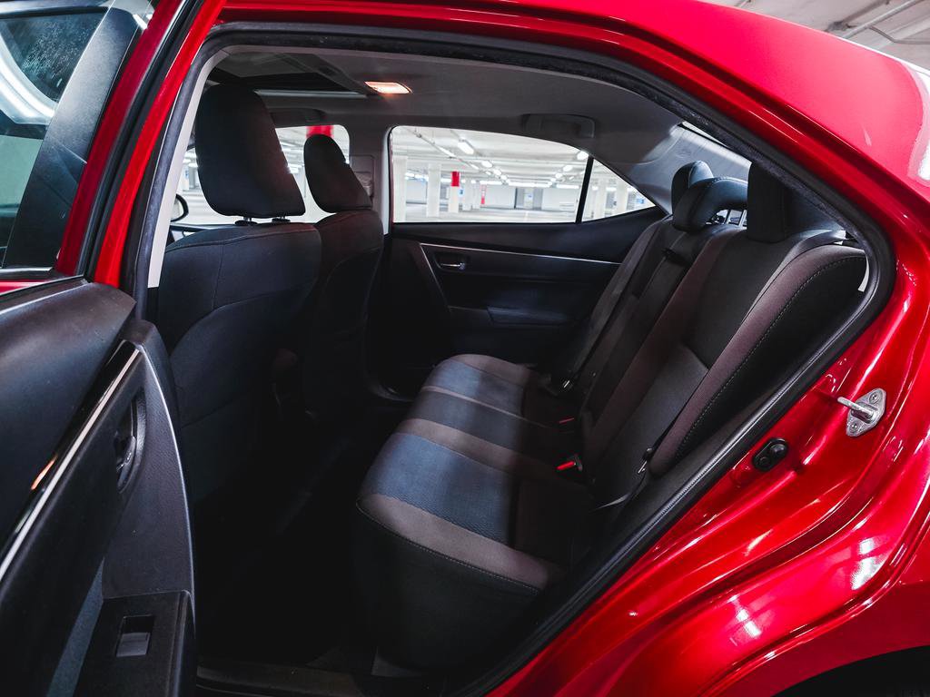 Used 2017 Toyota Corolla LE w/ LE Premium Package w/Moonroof FWD image 21