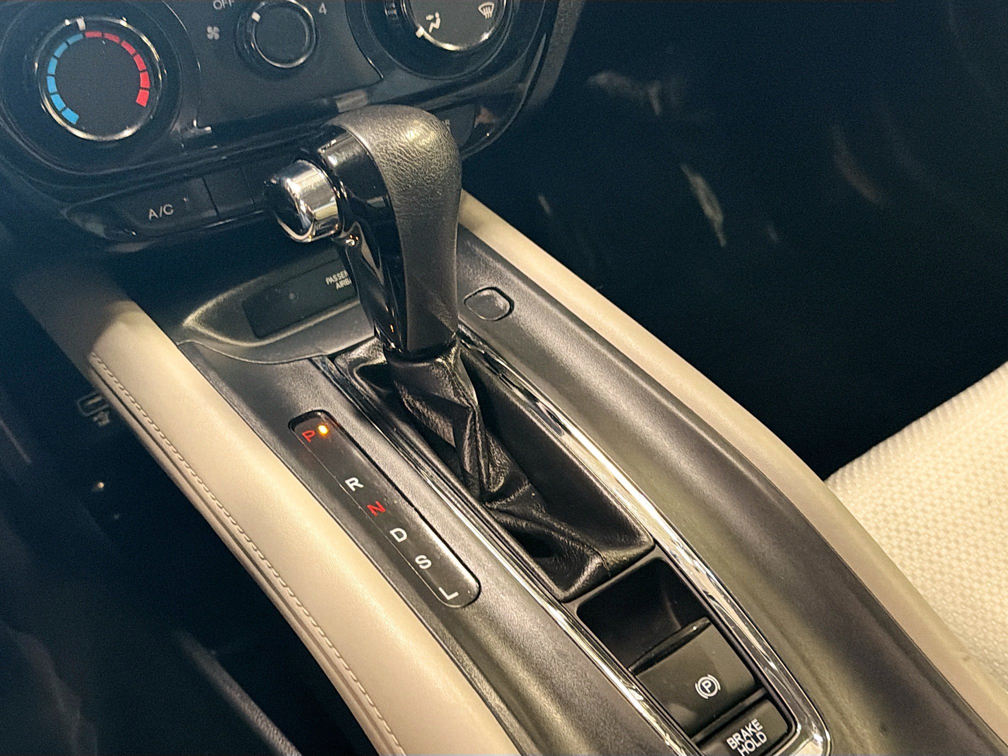 Used 2019 Honda HR-V LX image 23
