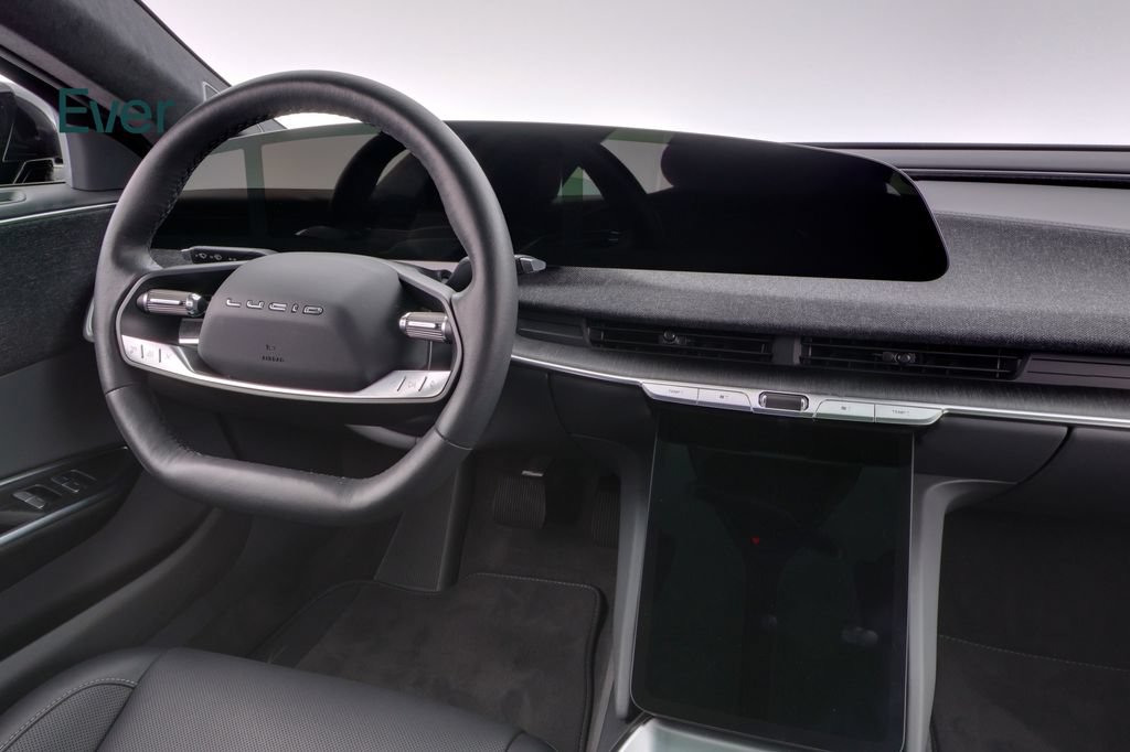 Used 2024 Lucid Air Touring AWD/4WD image 23