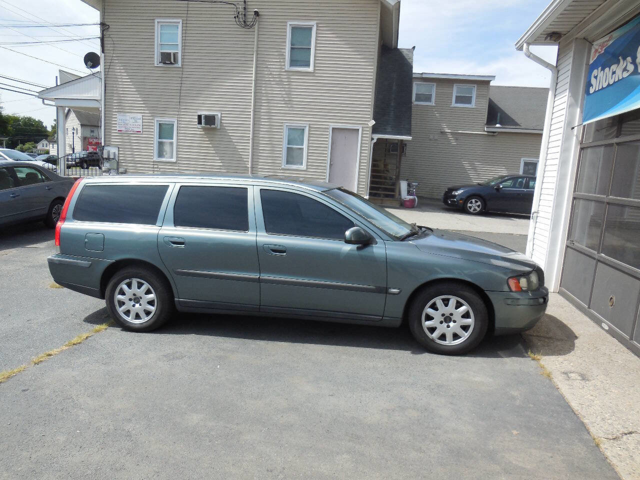 Used 2001 Volvo V70 image 2
