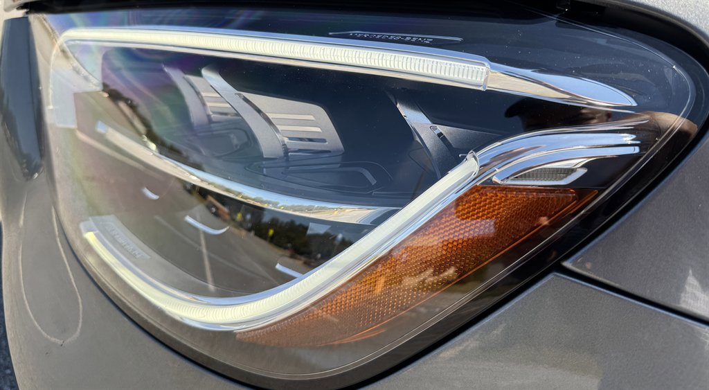 Used 2021 Mercedes-Benz GLC 300 4MATIC w/ AMG Line image 36