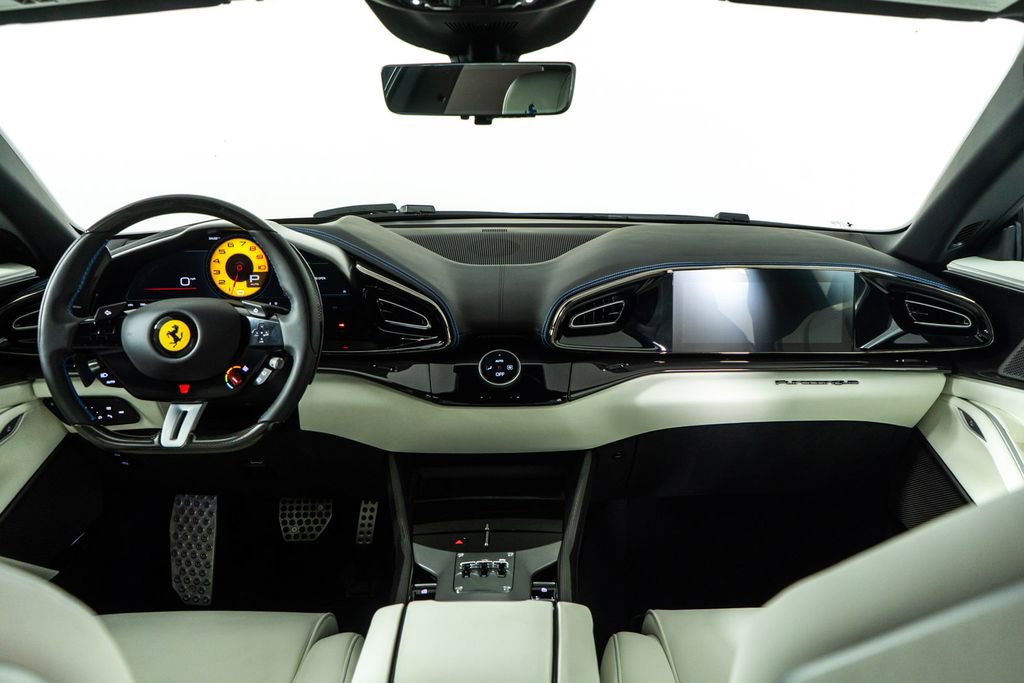 Certified 2025 Ferrari Purosangue Base image 27