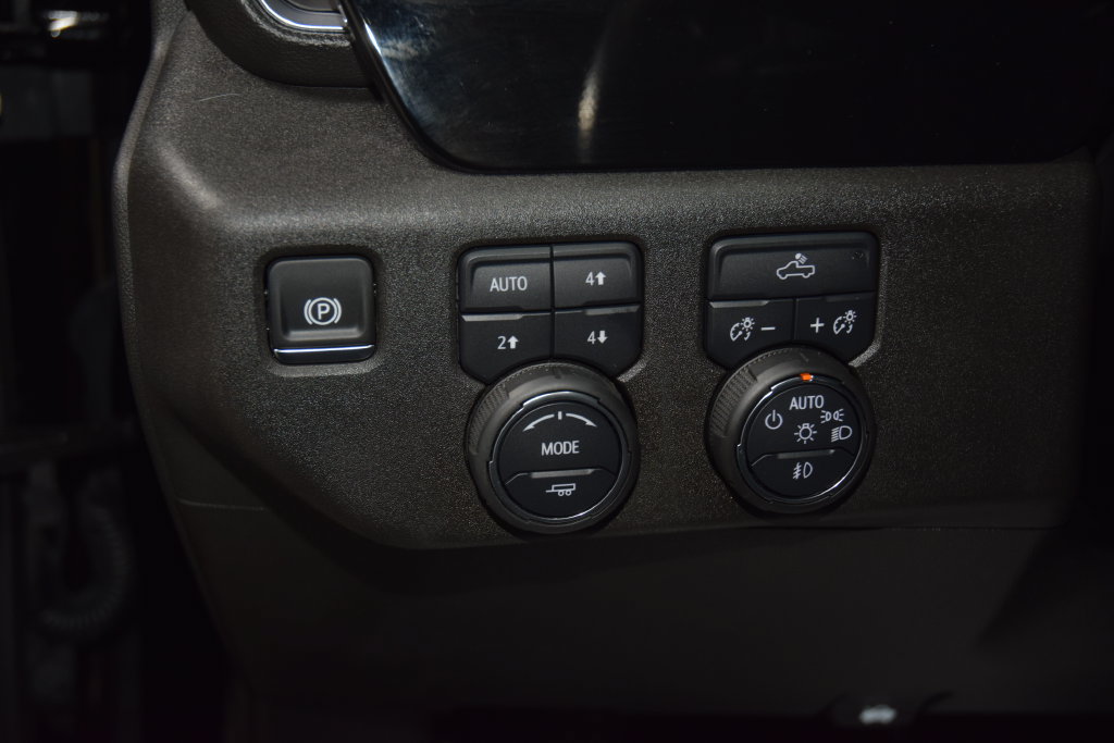 Used 2025 Chevrolet Silverado 1500 RST w/ Z71 Off-Road Package AWD/4WD image 38