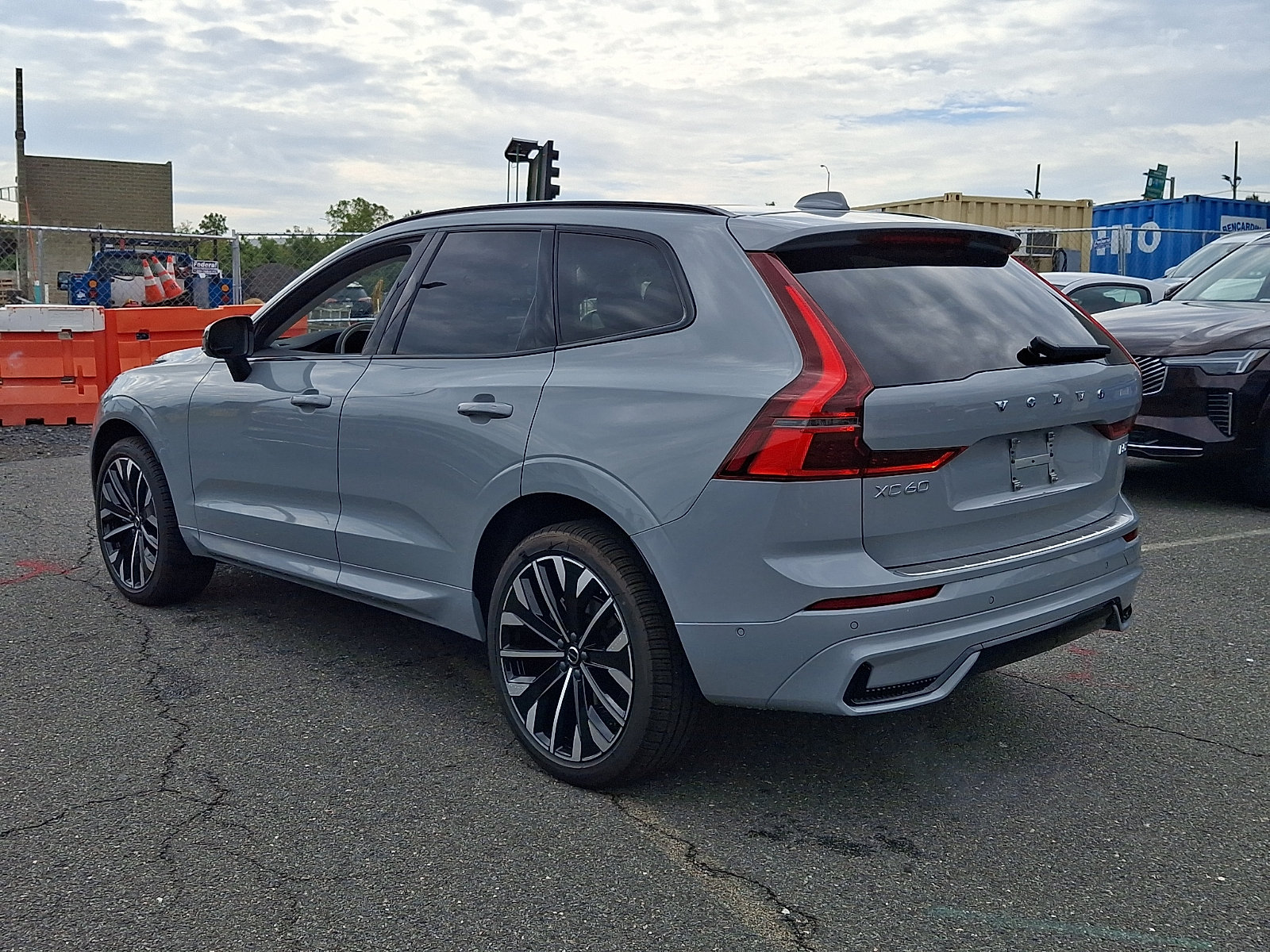 New 2027 Volvo XC60 B5 Ultra AWD/4WD image 4