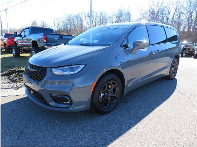 Used 2022 Chrysler Pacifica Touring-L w/ S Appearance Package FWD image 21