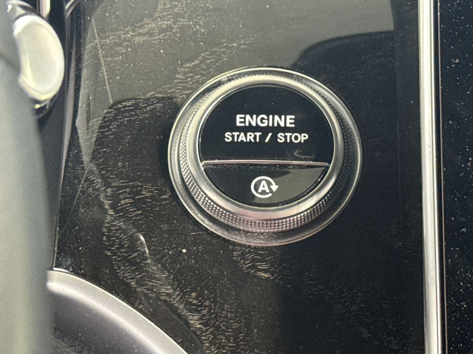 Used 2025 Mercedes-Benz GLC 300 4MATIC image 42
