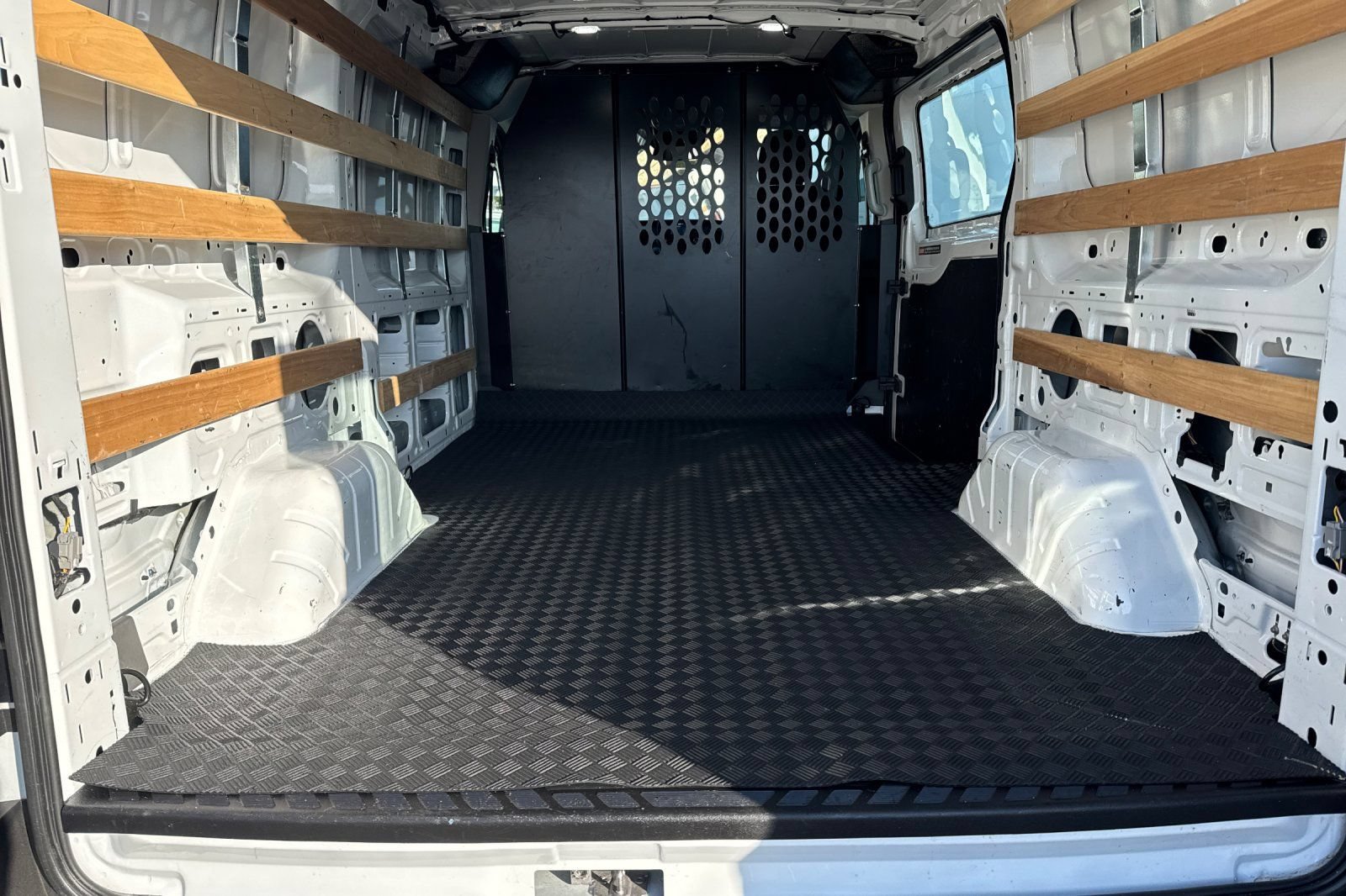 Used 2025 Ford Transit 250 Low Roof w/ Exterior Upgrade Package RWD image 15
