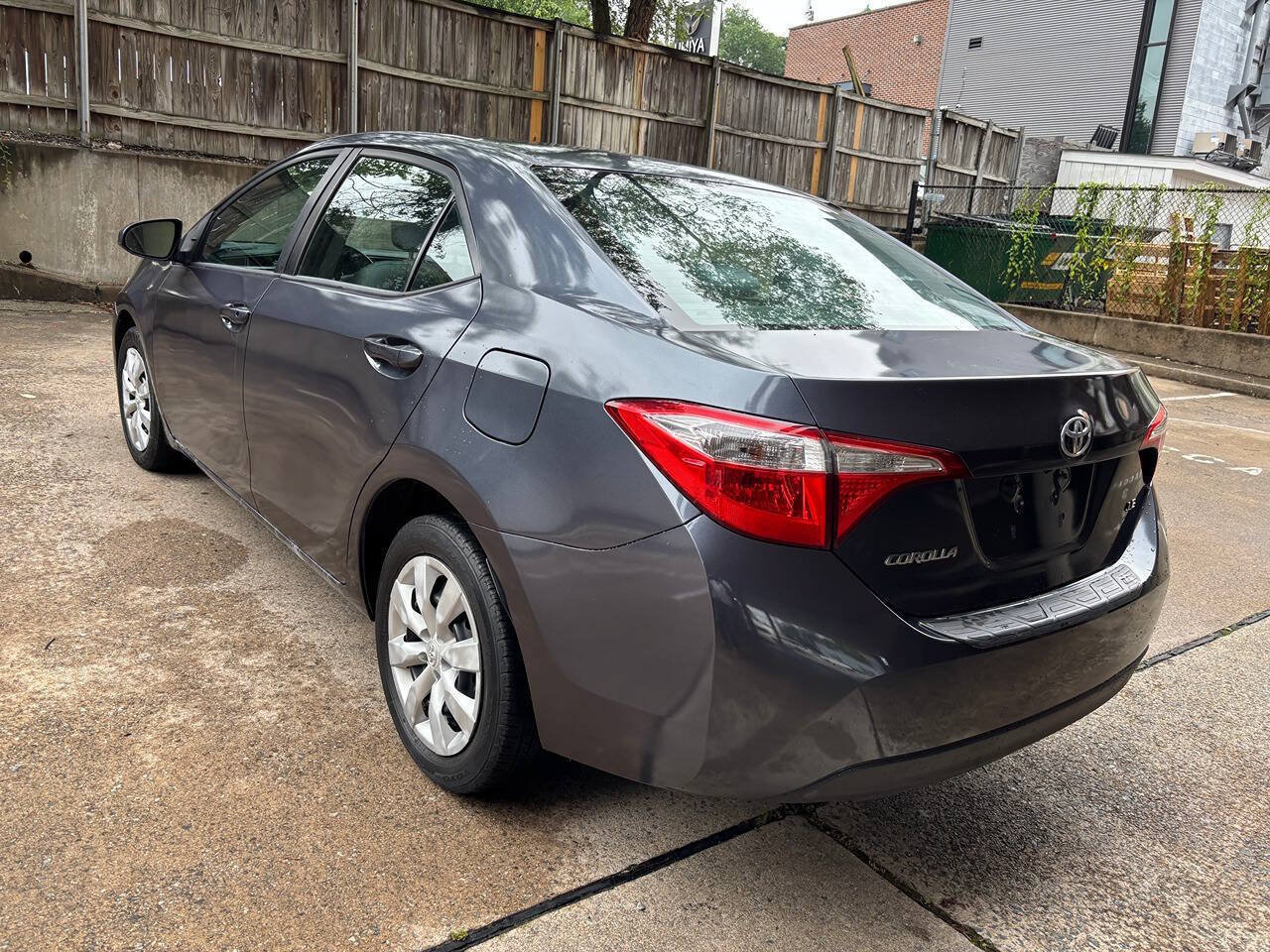 Used 2015 Toyota Corolla LE FWD image 7