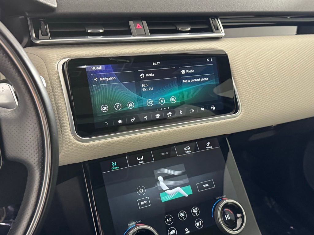 Used 2019 Land Rover Range Rover Velar R-Dynamic SE image 20