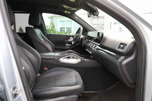 Used 2026 Mercedes-Benz GLS 63 AMG 4MATIC image 44