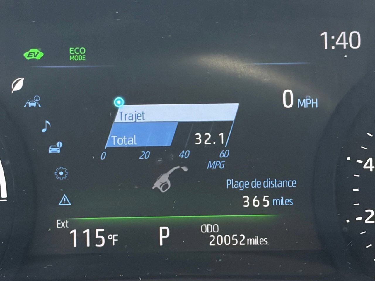 Used 2025 Toyota Sienna XLE w/ XLE Plus Package FWD image 11