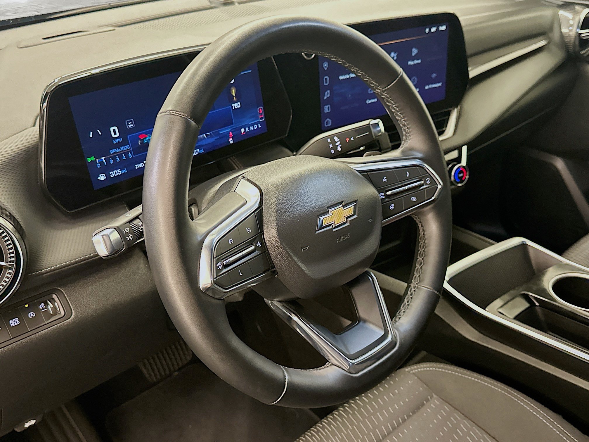Used 2025 Chevrolet Equinox LT AWD/4WD image 18