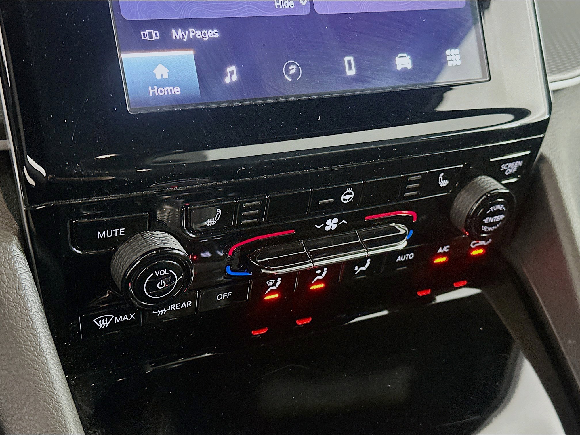 Used 2024 Jeep Grand Cherokee L Altitude image 23