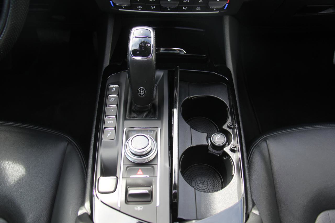 Used 2020 Maserati Levante S image 17