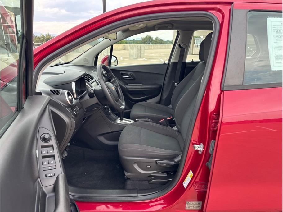 Used 2015 Chevrolet Trax LS w/ LPO, Protection Package AWD/4WD image 14
