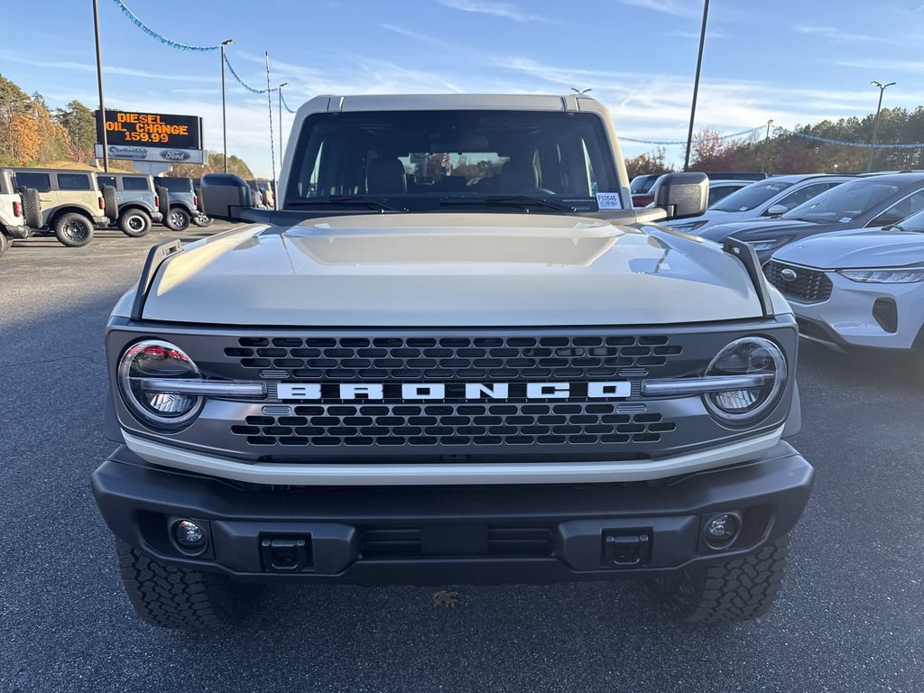 New 2025 Ford Bronco Badlands w/ Sasquatch Package AWD/4WD image 2