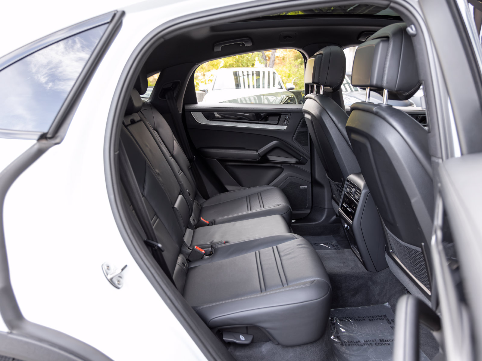Certified 2026 Porsche Cayenne Coupe AWD/4WD image 57