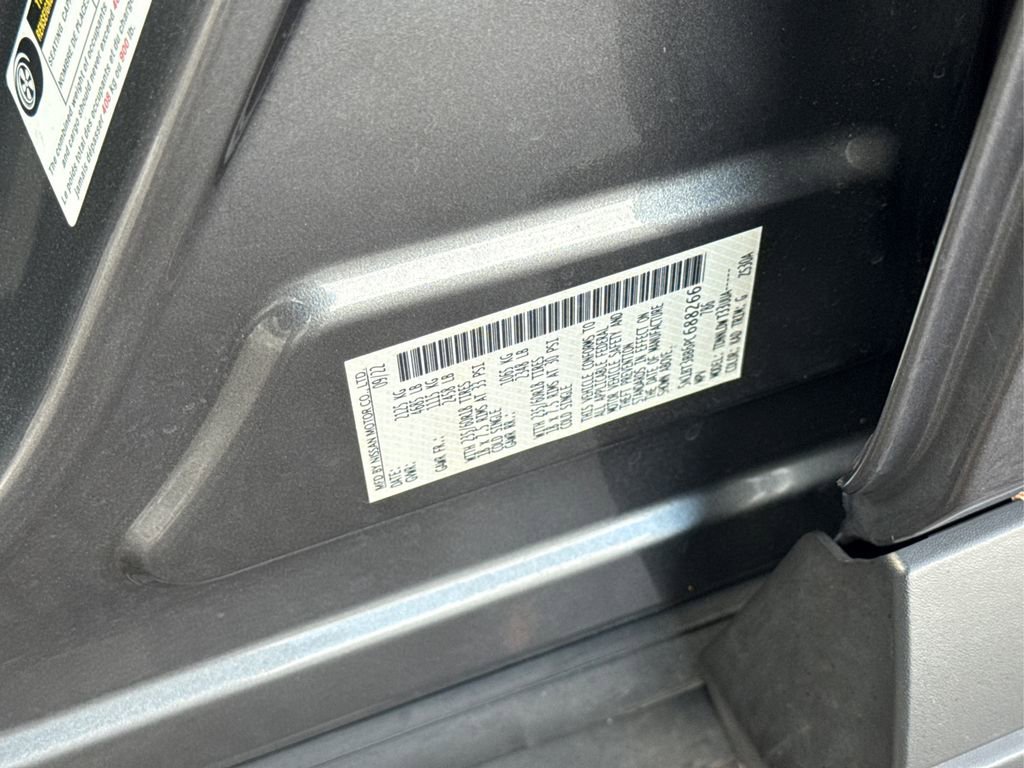 Used 2023 Nissan Rogue SV image 15