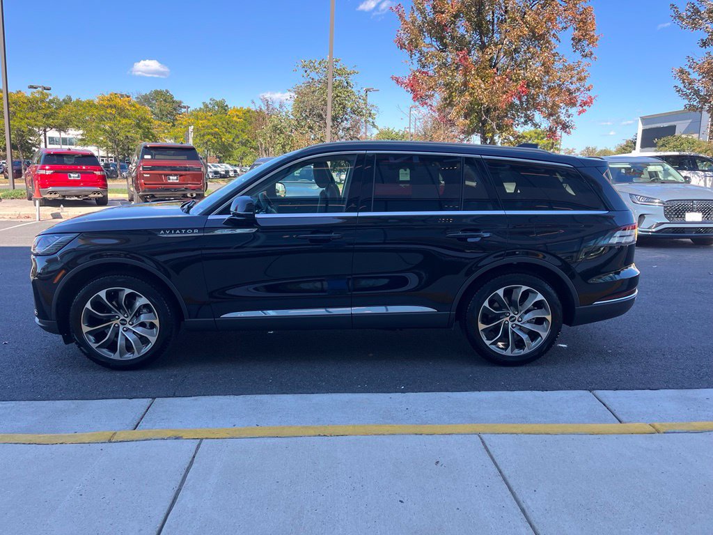 Used 2026 Lincoln Aviator Reserve AWD/4WD image 5