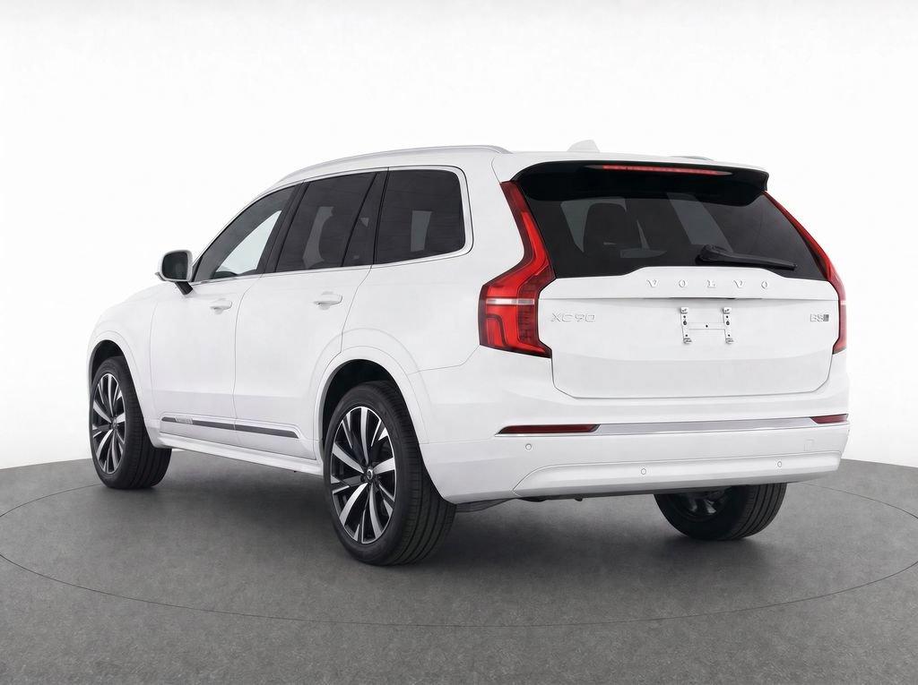 Used 2026 Volvo XC90 B5 Core AWD/4WD image 3