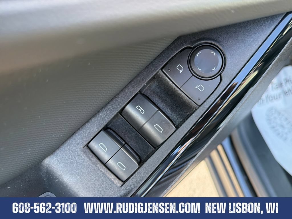 Used 2026 Chevrolet Equinox LT AWD/4WD image 11