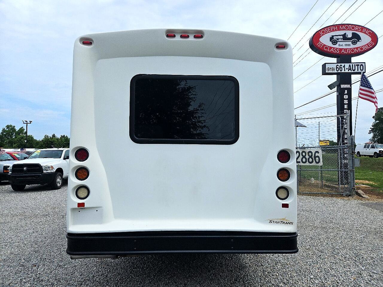 Used 2015 Chevrolet Express 3500 w/ Shuttle Bus Package image 6