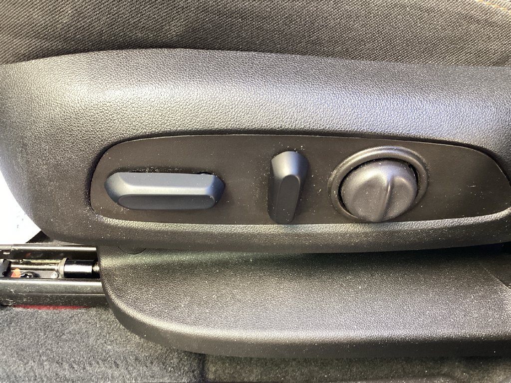 Used 2024 Chevrolet Equinox LT AWD/4WD image 34