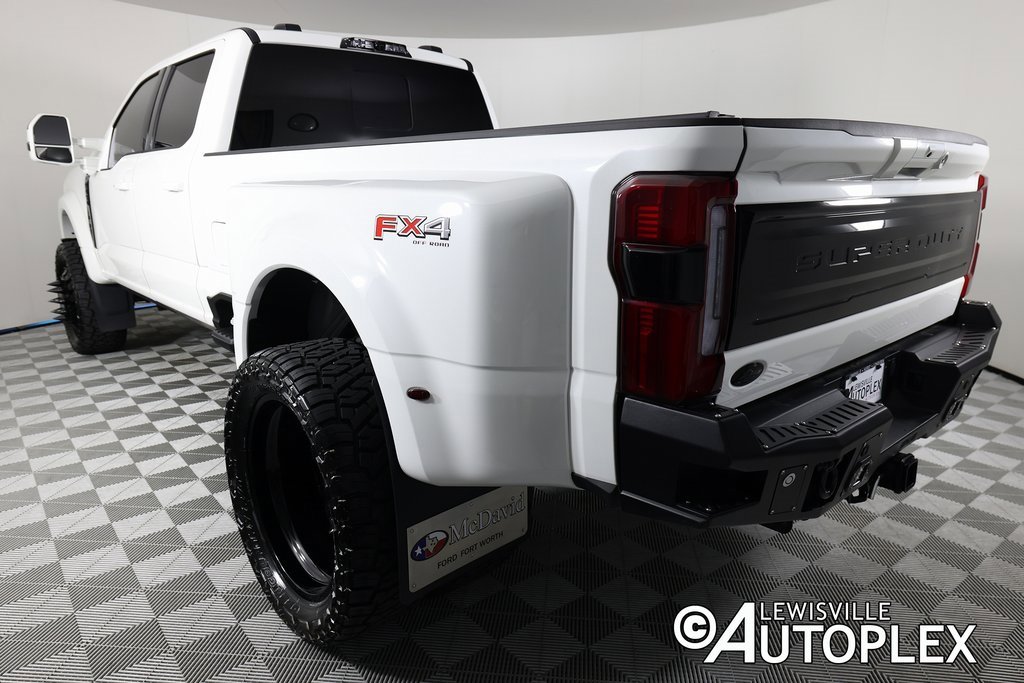 Used 2025 Ford F450 Platinum w/ FX4 Off-Road Package image 10