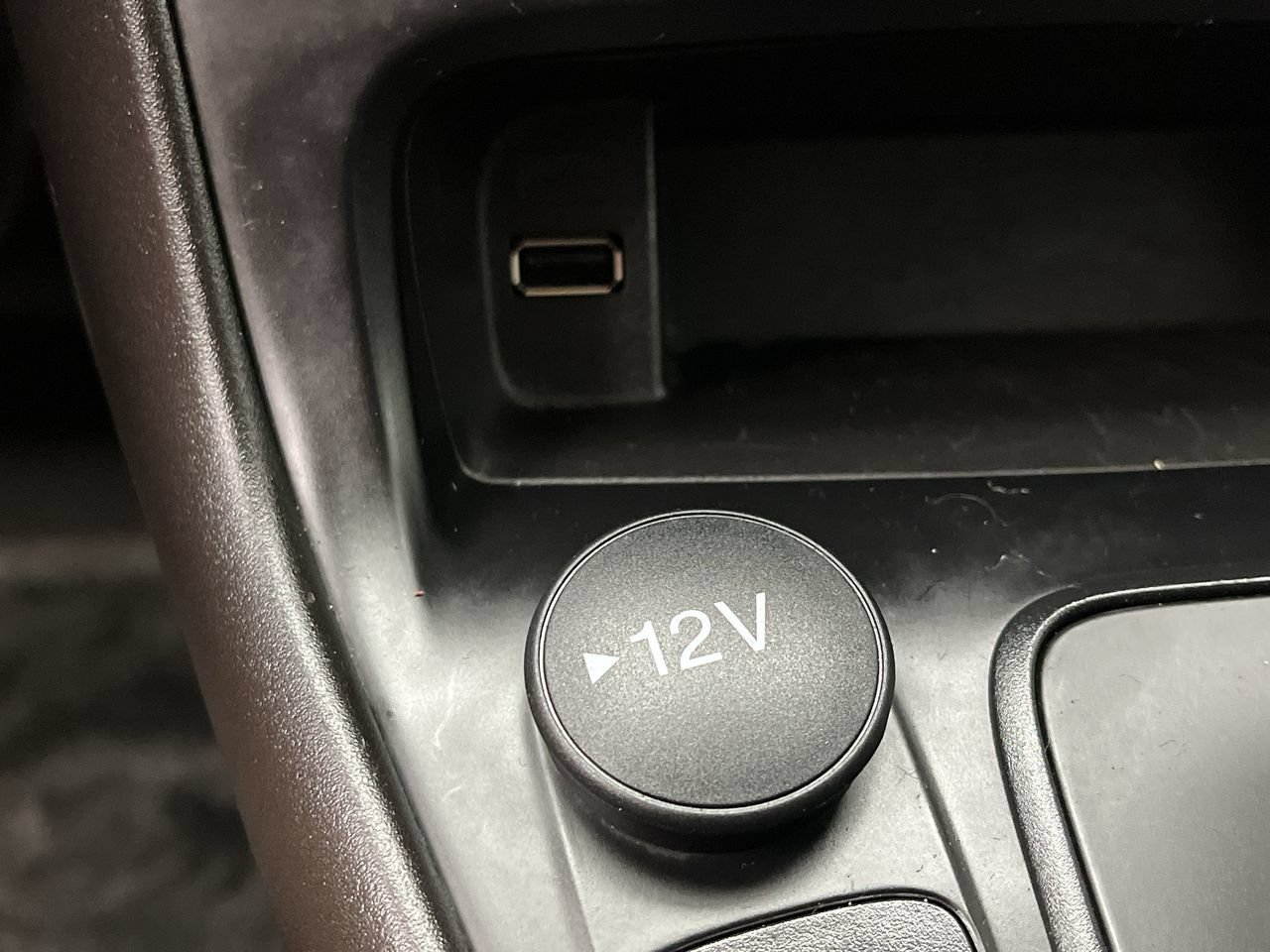 Used 2018 Ford Focus SE FWD image 16