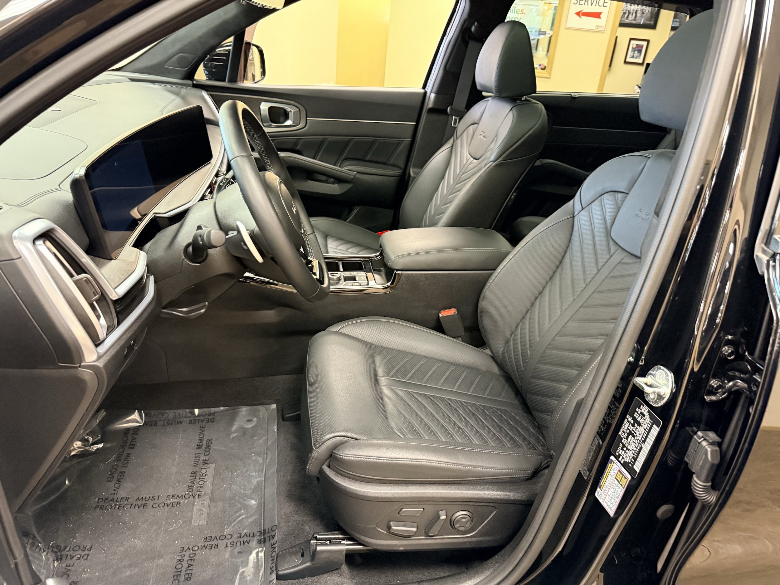 Used 2025 Kia Sorento SX Prestige AWD/4WD image 6