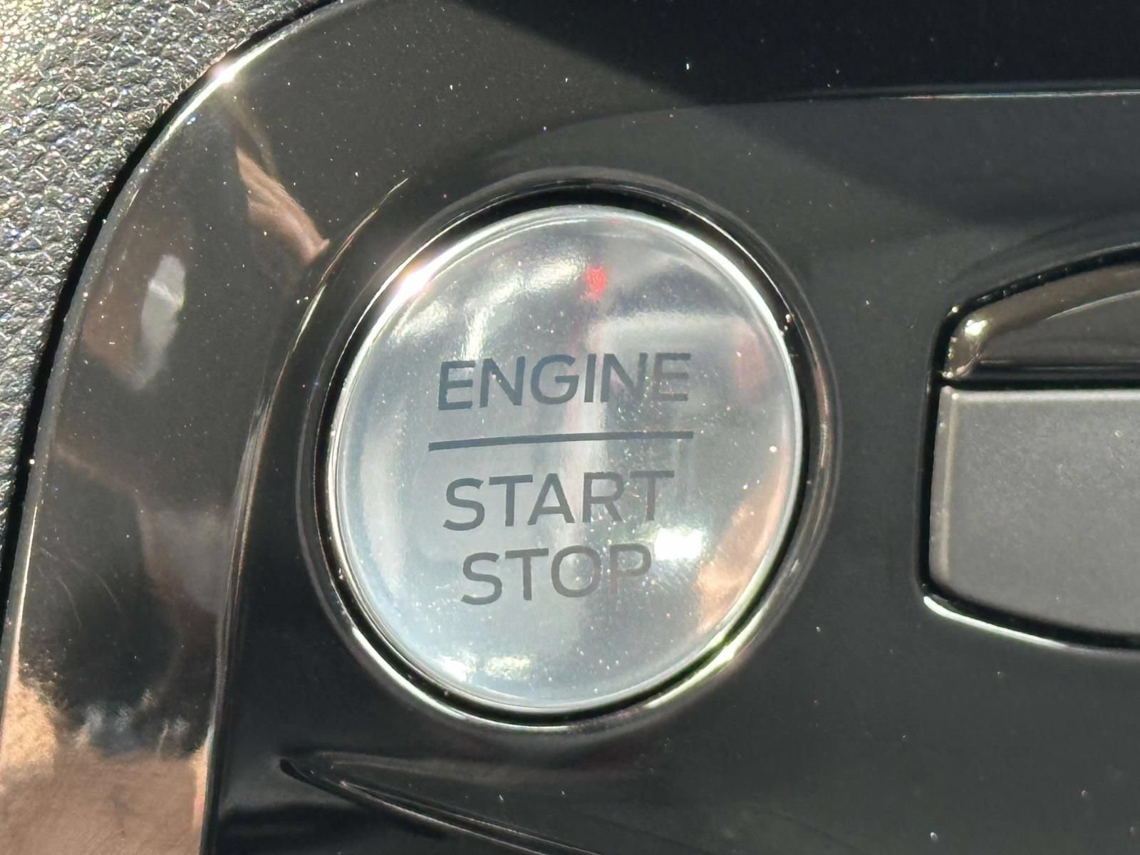 Used 2025 Ford Escape ST-Line w/ Tech Pack #1 AWD/4WD image 18
