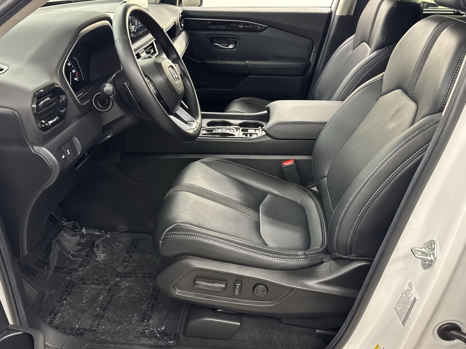 Used 2025 Honda Pilot EX-L image 2