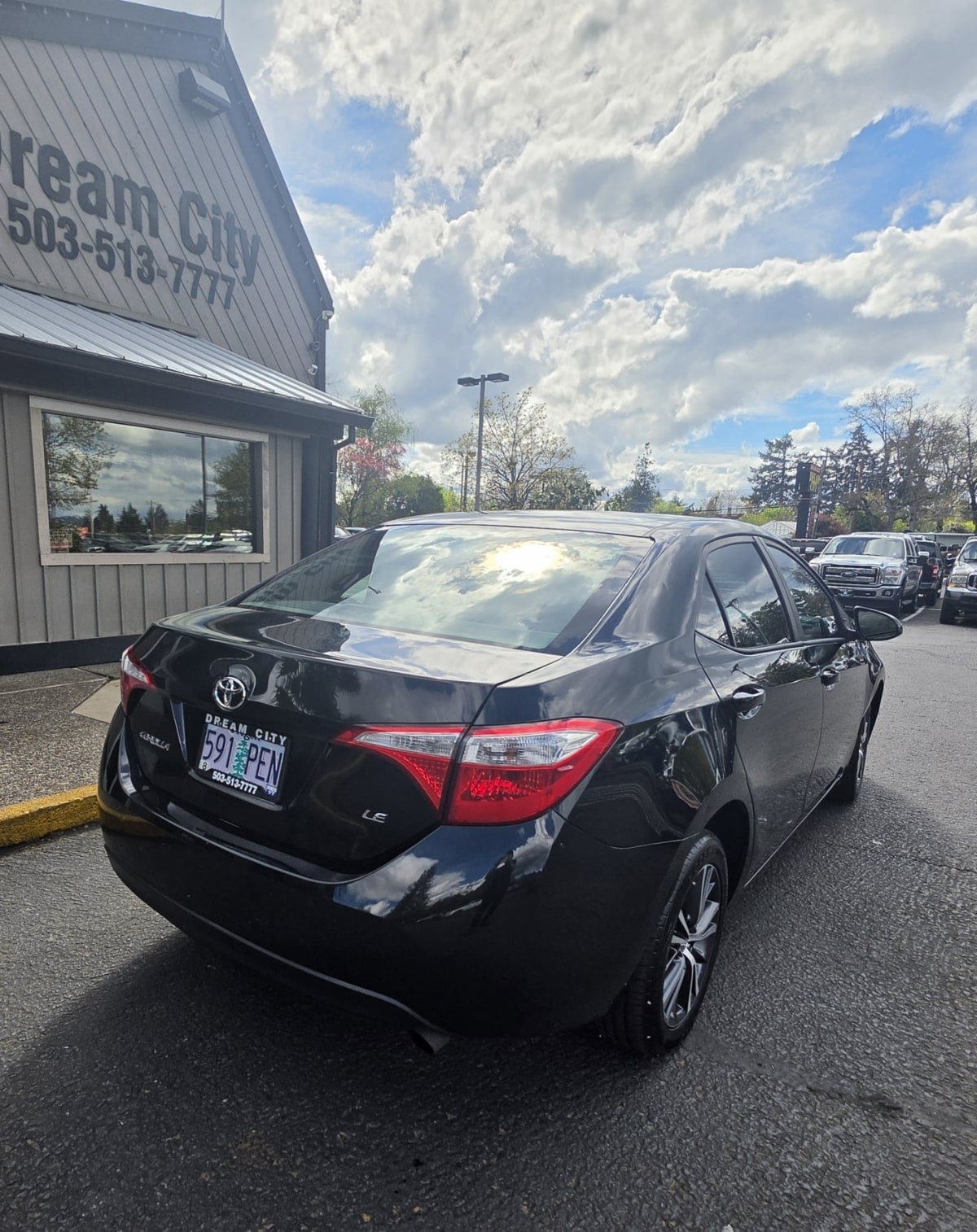 Used 2016 Toyota Corolla LE FWD image 7