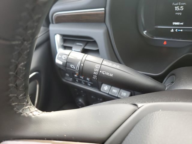 Used 2024 Chevrolet Suburban High Country AWD/4WD image 13