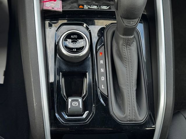 Used 2025 Chevrolet Colorado Trail Boss AWD/4WD image 36