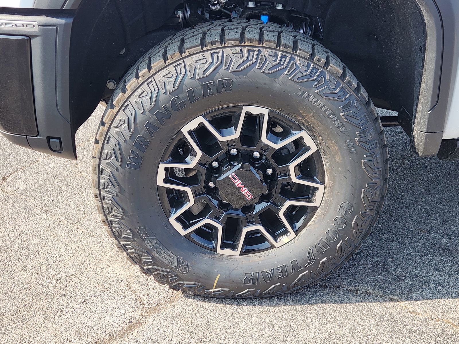 New 2026 GMC Sierra 2500 AT4X image 14