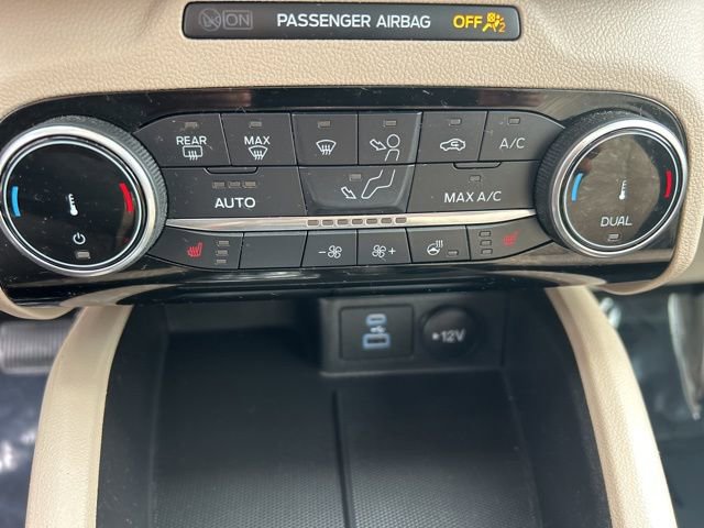 Used 2022 Ford Escape SEL image 19